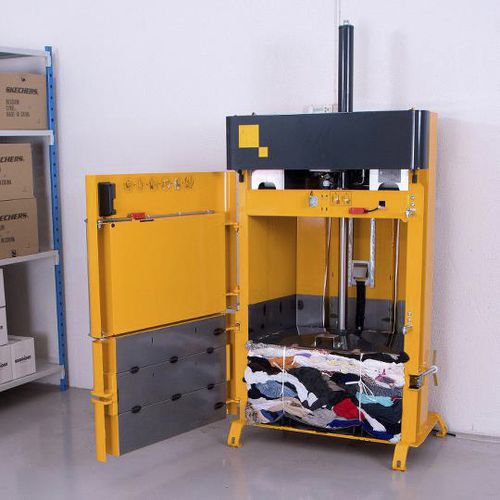 Pressa imballatrice per tessili - B4 Textile - Bramidan Balers - verticale / a carico frontale / a camera singola
