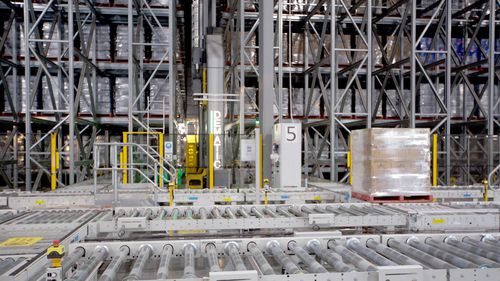 Sistema di trasporto di pallets - DEMATIC - per movimentazione / ad accumulo / per lattine
