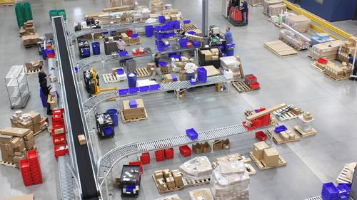 Sistema di smistamento e di distribuzione automatica per l'industria automobilistica - DEMATIC - per la logistica / industriale / per colori