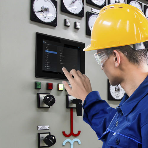 HMI con touch screen multitouch - E Series - Winmate, Inc. - ad incastro / Dual Core / Androïd
