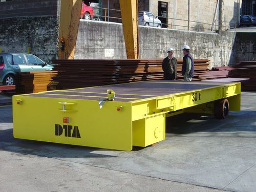 Carrello automotore elettrico - DTA - a 2 assi / per le costruzioni navali