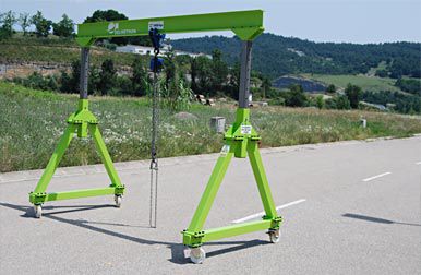 Gru a cavalletto ad altezza regolabile - PLM - Selmetron - con rotelle / per sollevamento / in acciaio