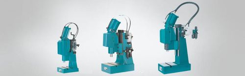 Pressa pneumatica - APK*L / VKL series - ips - Werkzeugtechnik gmbh - punzonatrice / a spingitori quadrati / a ginocchiera