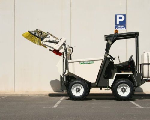 Spazzatrice meccanica uomo a bordo - BA-2500-AC - Piquersa Maquinaria, S.A. - diesel / per strade