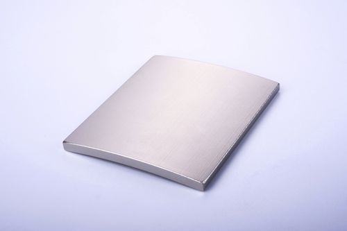 Magnete permanente in ferro-boro NdFeB - R50xr47x35mmx150° - Magengine GmbH - ad arco / per motore / per sensore