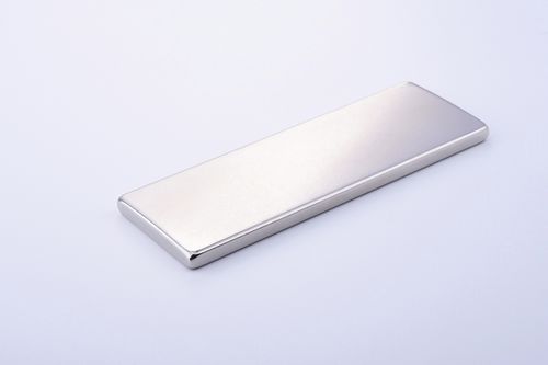 Magnete permanente in ferro-boro NdFeB - 50x15x3mm - Magengine GmbH - rettangolare / per motore / per sensore