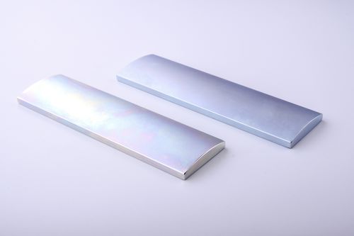 Magnete permanente in ferro-boro NdFeB - 42x10x4.5mm with R15.5 - Magengine GmbH - rettangolare / per motore / per sensore