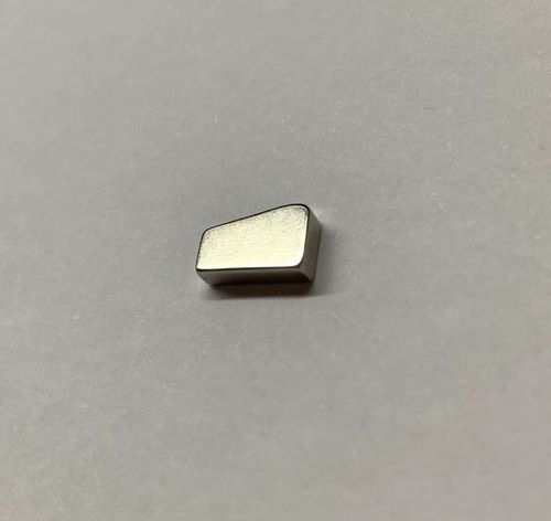 Magnete in neodimio-ferro-boro (NdFeB) sinterizzato - Magengine GmbH - a parallelepipedo / trapezoidale / per motore