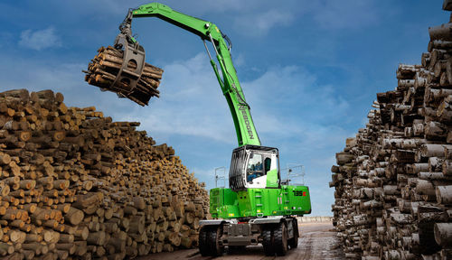 Gru forestale con braccio articolato - 735 E - SENNEBOGEN Maschinenfabrik GmbH - mobile