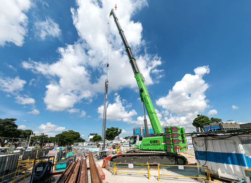Gru telescopica - 6133 - SENNEBOGEN Maschinenfabrik GmbH - cingolata / con braccio / per cantiere