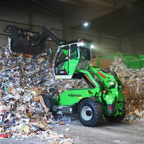 Movimentatore telescopico con cabina elevatrice - 360 G - SENNEBOGEN Maschinenfabrik GmbH - con motore diesel / con raggio di sterzatura ridotto / per terreno accidentato
