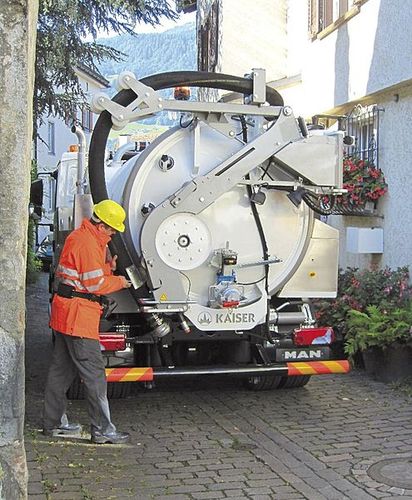 Camion idropulitore - ECO-Combi - KAISER AG Fahrzeugwerk - a 3 assi / con riciclaggio dell'acqua