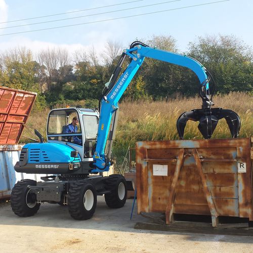 Macchina di movimentazione materiali gommata - CR-80W  - Messersì S.p.A. - elettroidraulica / diesel