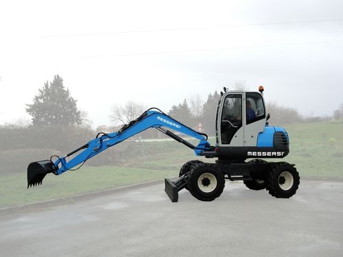 Miniescavatore - M-70W - Messersì S.p.A. - gommato / Tier 3 / per cantiere di costruzione