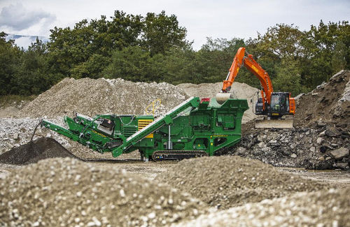 Frantoio a ganascia - J45R - McCloskey International Limited - mobile / con motore diesel / cingolato