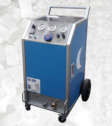Sabbiatrice criogenica manuale - DC 280 - DCA Deckert Anlagenbau GmbH - monotubo / di pulizia / per la rimozione di vernice
