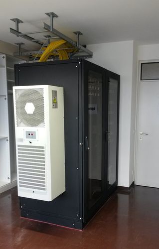 Climatizzatore per armadio elettrico verticale - Brodinger IT-Sicherheitstechnik e.U. - industriale / a condensazione ad aria