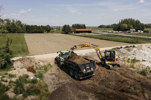 Rimorchio porta-attrezzi - GRAVIS 2000 - Farmtech - da cantiere / a 2 assi / idraulico