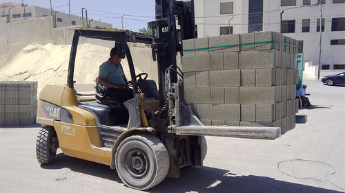 Pinza per movimentazione per blocchi di cemento - T412V - KAUP GmbH & Co.KG - per carrello elevatore / per cordoli stradali