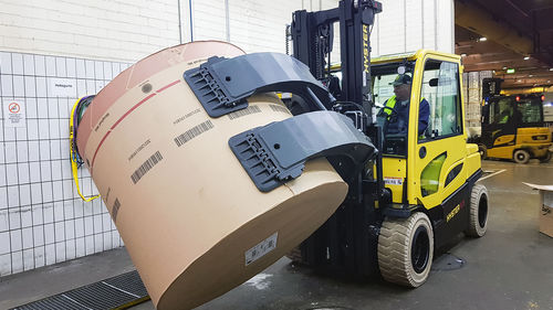 Pinza per movimentazione per bobine di carta - T458BC - KAUP GmbH & Co.KG - per carrello elevatore / per calcestruzzo