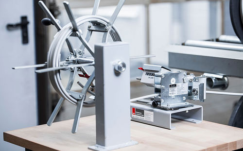 Strumento di misura della lunghezza dei cavi - eska Schneider Lagersysteme GmbH
