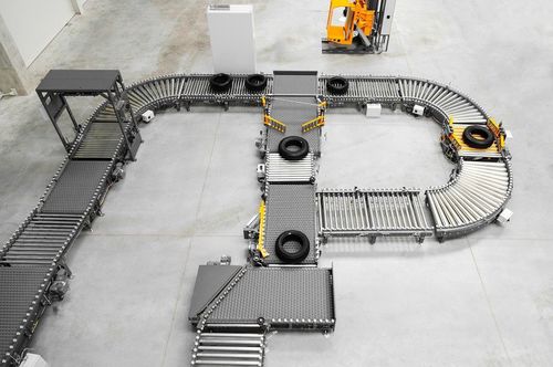 Sistema di trasporto per pneumatici - Europa Systems Sp. z o.o. - a nastro / a rulli motorizzati / per l'industria automobilistica