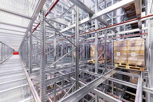 Scaffalatura portapallet drive-in - SMB International GmbH - per magazzino di stoccaggio / ad accumulo / per pallet