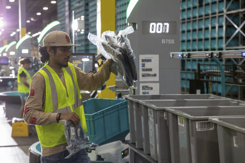 Macchina per preparazione ordine pick-to-light - ERREVI AUTOMATION SRL