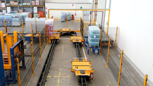 Sistema di stoccaggio con navetta - UTECO CONTEC SRL