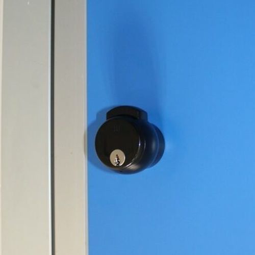 Dispositivo di chiusura per porta - knob premi-apri - Cleanroom Italia srl