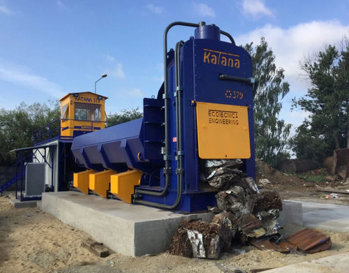 Pressa imballatrice per ferraglia - Katana 379 - ECOTECNICA EUROPE S.r.l. - verticale