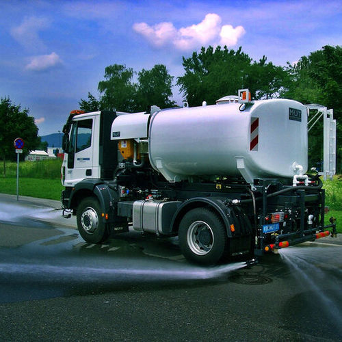 Lavasciuga pavimenti uomo a bordo - HP - Steyr Automotive GmbH - per strade / con motore a combustione