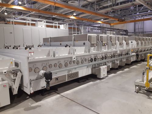 Macchina di deposizione per polverizzazione catodica orizzontale in linea - Leybold H3200 - Avancis