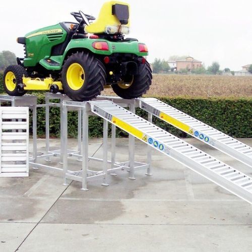 Rampa di carico per camion - 55 - DEFINITIVE CLM SRL - per transpallet / di trasporto / per costruzioni