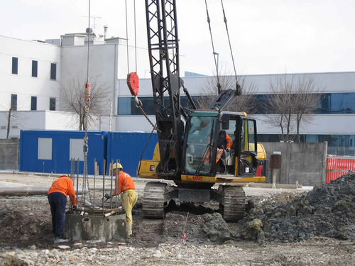 Gru cingolata - 10 - MAIT S.p.A. - tralicciata / per cantiere / idraulica