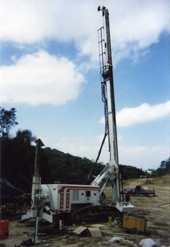 Perforatrice per consolidamento di tunnel - GEA 500 J - MAIT S.p.A. - cingolata / rotativa / Caterpillar
