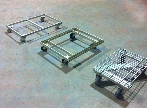 Carrello dolly in metallo - Grupo Carmelo