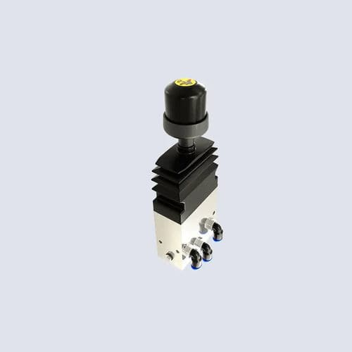 Distributore pneumatico a cassetto - 49002038 - Blue Hydraulic SP z o.o. - con azionamento manuale / a 3 vie / NC