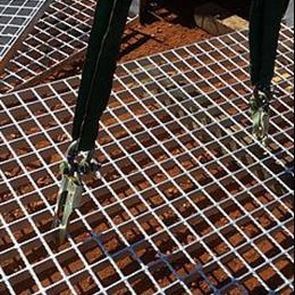 Gancio di sollevamento - Grid Mesh Lifters - a occhiello / per movimentazione / in tralicci