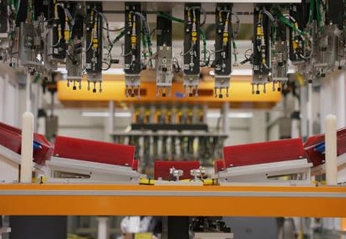 Sistema di automazione di produzione - JR Automation - A Hitachi Group Company - di processi