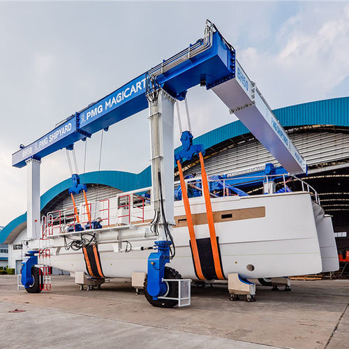 Carro cavaliere per barca - BH series - Xinxiang MAGICART Cranes Co., Ltd - con motore diesel / gommato / con paranco