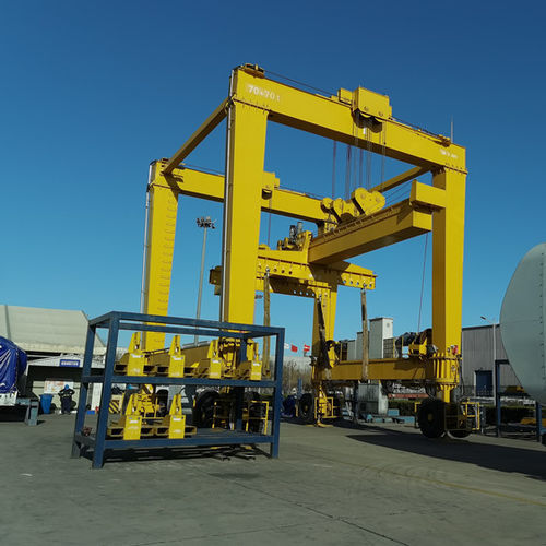 Gru a cavalletto traversante - BS series - Xinxiang MAGICART Cranes Co., Ltd - gommata / per cantieri di prefabbricati / per opere di ingegneria civile