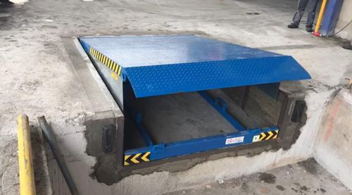 Pedana di carico idraulica - DL - OHC LIFT - con labbro girevole