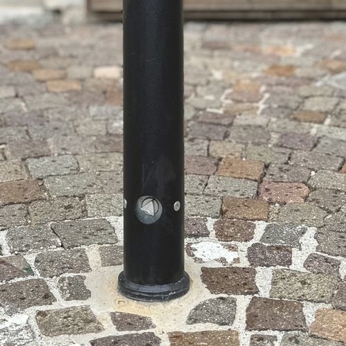 Dissuasore a scomparsa manuale - Saedi Srl - elettromeccanico / in acciaio