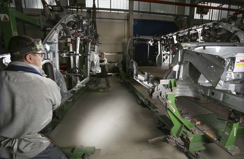 Assemblaggio per l'industria automobilistica - CECOMP D.O.O. - per prototipazione
