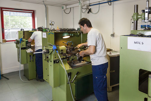 Fresatura conto terzi di metallo - CEMA Mécanique de Précision - in plastica / per compositi / per applicazioni automotive
