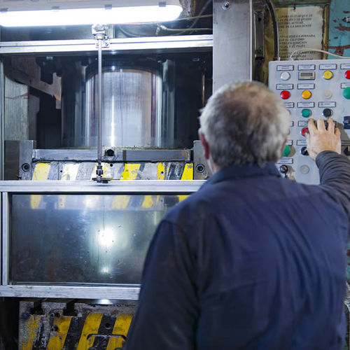 Forgiatura a caldo - URRESTARAZU METALWORKING S.L - di metallo / per applicazioni automotive / per energie rinnovabili