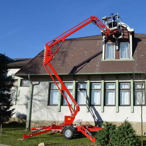Piattaforma articolata trainabile - Europelift TM13G - Rothlehner Arbeitsbühnen GmbH - su ruota / elettroidraulica / per uso in interni ed esterni