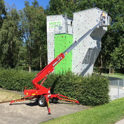 Piattaforma telescopica trainabile - DENKA•LIFT DK18 - Rothlehner Arbeitsbühnen GmbH - su ruota / con motore a combustione / per uso esterno