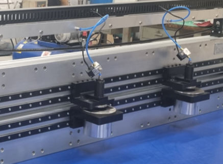 Macchina di perforazione per pellicole plastiche - PU50 - Spark Machinery srl - in linea